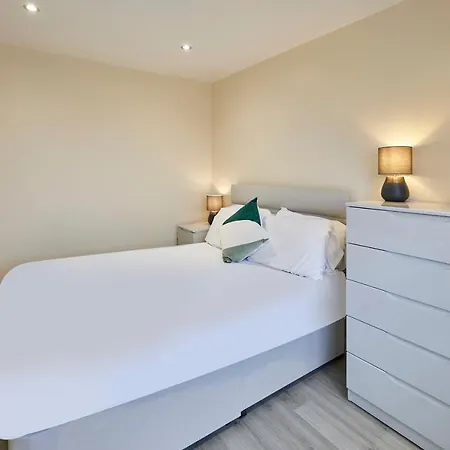 Host & - Violet's View