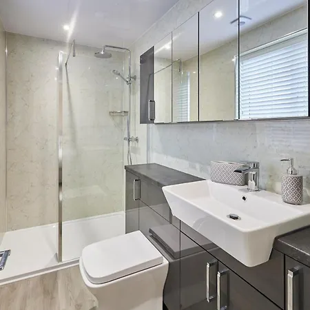 Host & - Violet's View Holiday home