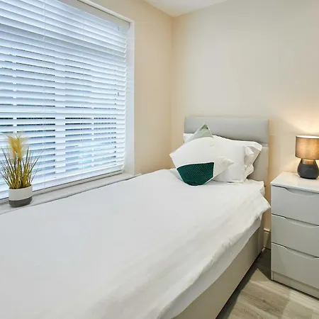 Holiday home Host & - Violet's View Whitby