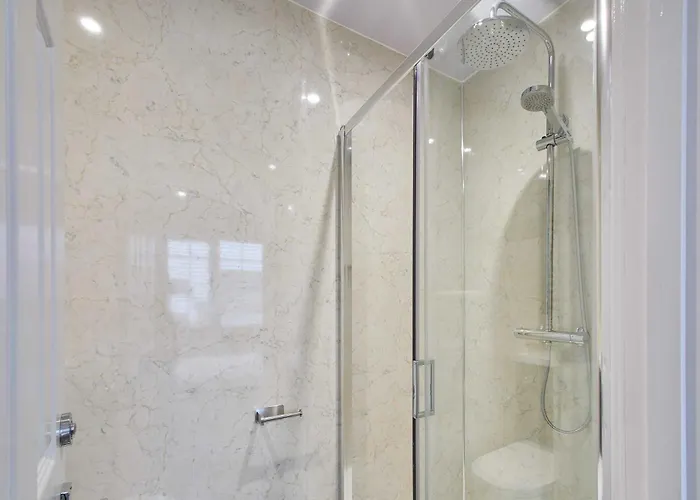 Host & - Violet's View Vakantiehuis Whitby